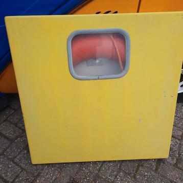 Reddingsboeien met Kast - 5 Stuks beschikbaar voor biedingen