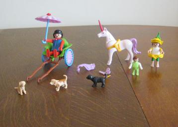 Playmobil danseres, eenhoorn met kar, een baby en 3 honden beschikbaar voor biedingen