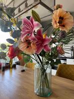 Kunstbloemen in vaas, Ophalen, Binnen