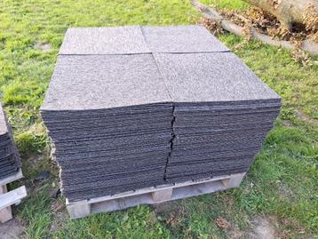 tapijttegels ca, 100 m2 beschikbaar voor biedingen
