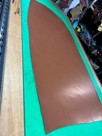 Bruin kleur tuigleer 3 mm dikte half soepel nr11 beschikbaar voor biedingen