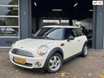 Mini Mini 1.4 One PANO | AIRCO | LMV | NW APK, Voorwielaandrijving, Gebruikt, 4 stoelen, Wit