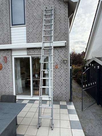 Professionel ladder 2 delig (470 cm ingeschoven) beschikbaar voor biedingen