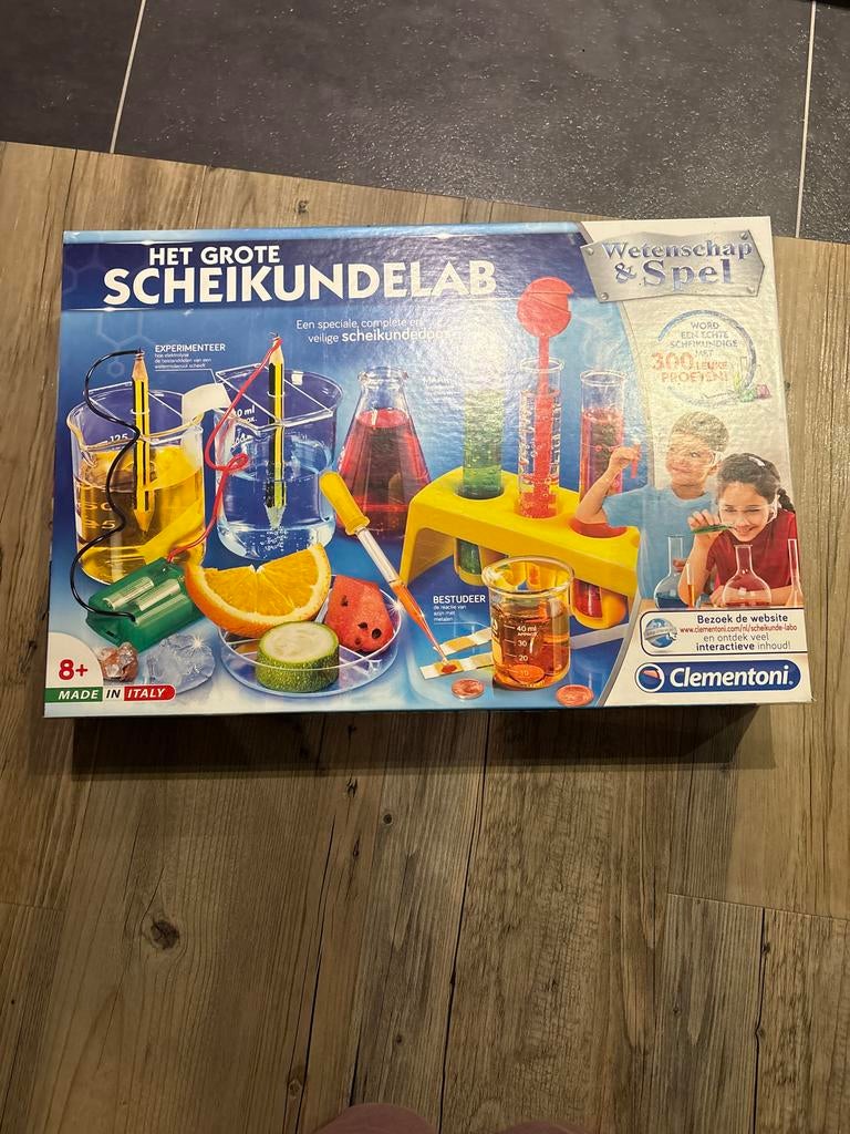 Grote Scheikundelab - Clementoni, Ophalen of Verzenden, Zo goed als nieuw, Ontdekken
