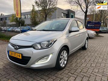 Hyundai I20 1.2i i-Vision - Facelift - Pdc - Lmv - Cruise beschikbaar voor biedingen