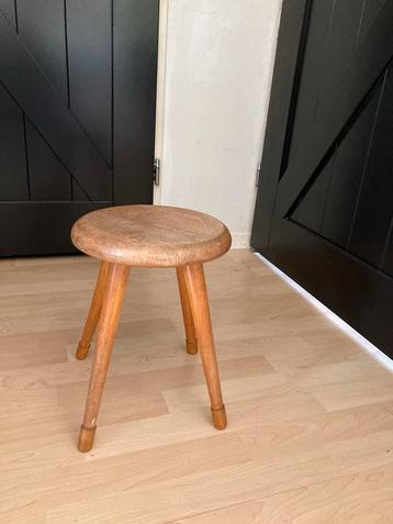 Krukje hout oud Eindhoven beschikbaar voor biedingen