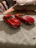 2 x rode Jaguar E 1961, Hobby en Vrije tijd, Modelauto's | 1:18, Ophalen of Verzenden, Zo goed als nieuw, Bburago