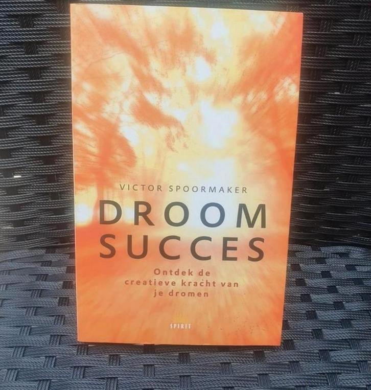 V. Spoormaker - Droomsucces, Boeken, Esoterie en Spiritualiteit, Zo goed als nieuw, Overige typen, Spiritualiteit algemeen, Ophalen of Verzenden