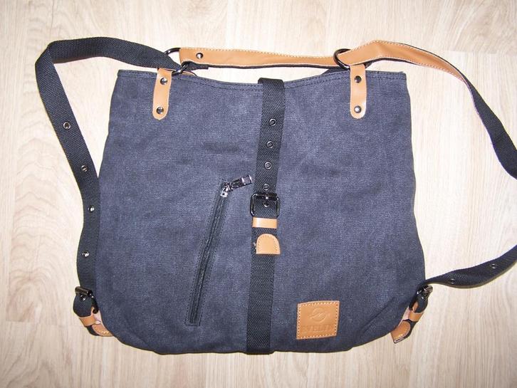 Handtas rugzak nieuw Evelyn bag grijs met grijs bruine riem, Sieraden, Tassen en Uiterlijk, Tassen | Damestassen, Nieuw, Handtas