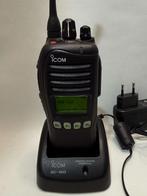 icom ic f4162s met tafellader, Niet ingevuld, Zo goed als nieuw, Niet ingevuld, Niet ingevuld