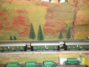 Märklin 4100 2x en 4101, 3 platform wagons, lokaal banen beschikbaar voor biedingen