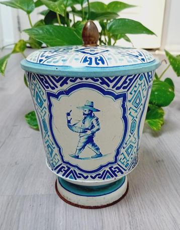 vintage bewaarblik beschikbaar voor biedingen