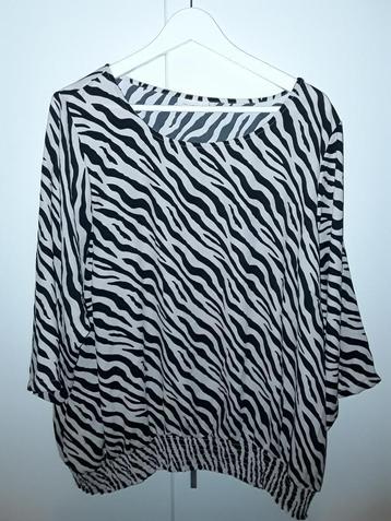 ONLY Carmakoma Beige/Roze/Zwart Shirt met Zebra Print Maat 5 beschikbaar voor biedingen