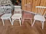 4 vintage stoelen spijlen,, Huis en Inrichting, Stoelen, Vier, Gebruikt, Vintage spijlenstoel, Ophalen of Verzenden