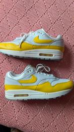 Nike Air Max 1 tour yellow 42, Kleding | Heren, Schoenen, Ophalen of Verzenden, Zo goed als nieuw, Overige kleuren