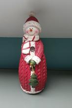 Sneeuwpop met rode jas en muts in breimotief, Ophalen of Verzenden, Zo goed als nieuw