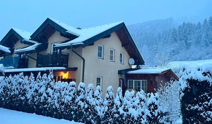 skiën 8 pers chalet 110 km piste vanaf 4 dagen €150 per dag, Vakantie, Vakantiehuizen | Oostenrijk, Karinthië, Chalet, Bungalow of Caravan