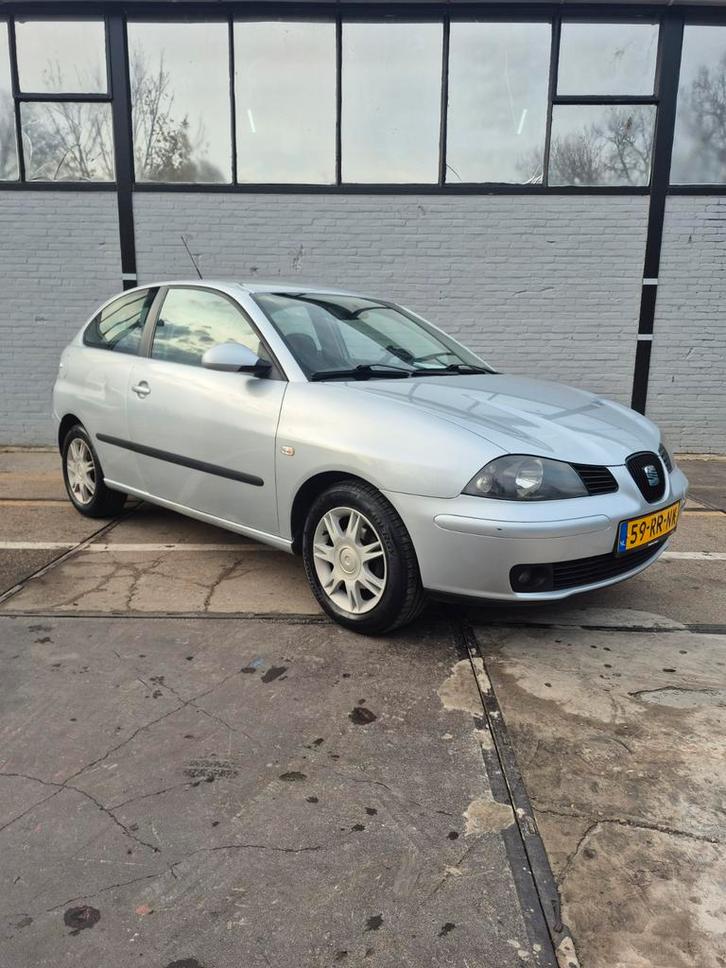 Seat Ibiza 1.4 16v LAGE KM STAND NAP NIEUWE APK AIRCO, Auto's, Seat, Particulier, Ibiza, Benzine, Hatchback, Handgeschakeld, Ophalen