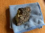 Olivijn stukje mooi groen, Verzamelen, Mineralen en Fossielen, Ophalen of Verzenden, Mineraal