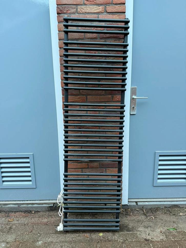 Elektrische radiator 180x50 cm (handdoek/badkamer), Doe-het-zelf en Verbouw, Verwarming en Radiatoren, Gebruikt, Radiator, 80 cm of meer
