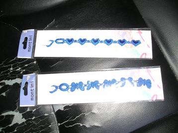 Armbandjes; 2 blauwe stoffen armbandjes beschikbaar voor biedingen