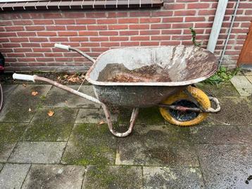 Gebruikte Kruiwagen - Werkt nog! beschikbaar voor biedingen