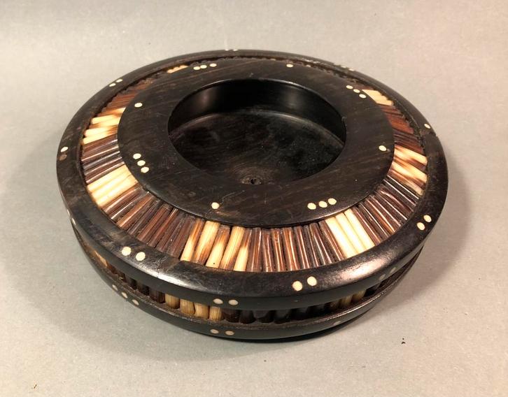 Antiek houten schaaltje, gemaakt in Sri Lanka, Antiek en Kunst, Kunst | Beelden en Houtsnijwerken, Ophalen of Verzenden