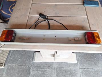 Verlichtings balk . beschikbaar voor biedingen