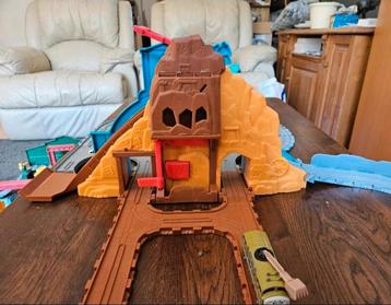 Thomas & Friends Take-n-Play Roaring Dino Run speelset.  beschikbaar voor biedingen