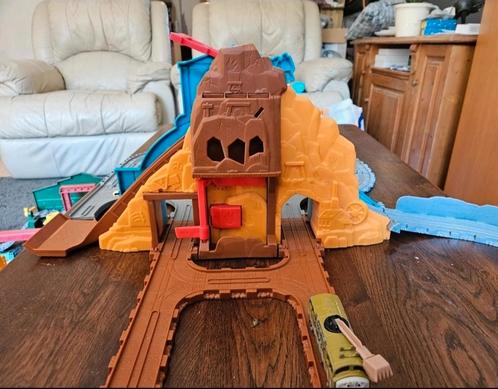 Thomas & Friends Take-n-Play Roaring Dino Run speelset. , Kinderen en Baby's, Speelgoed | Thomas de Trein, Zo goed als nieuw, Ophalen of Verzenden