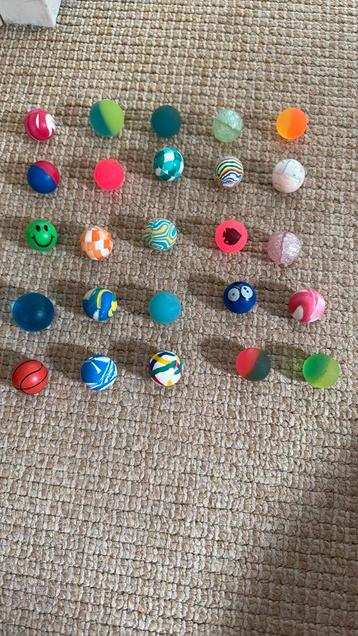 25 stuiterballen beschikbaar voor biedingen