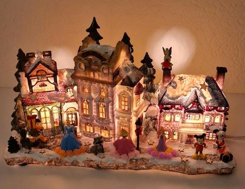 Kerstdorp met o.a Minnie.mickey. donald.prinsessen., Verzamelen, Disney, Nieuw, Ophalen of Verzenden