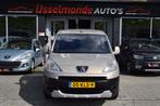 Peugeot Partner Tepee 1.6 XT NAP Airco Cruise Trekhaak, Voorwielaandrijving, 4 cilinders, Beige, Origineel Nederlands