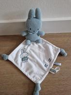 Knuffeldoekje Nijntje Miffy blauw grijs gehaakt K8195, Ophalen of Verzenden, Zo goed als nieuw, Konijn