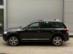 Volkswagen Touareg 6.0 W12 Executive l 1 of 500 € 17.449,0, Auto's, Volkswagen, Automaat, 12 cilinders, Zwart, Leder