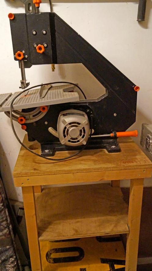 lindzaag / Bandzaag van Black en decker, Doe-het-zelf en Verbouw, Gereedschap | Zaagmachines, Zo goed als nieuw, Decoupeerzaag
