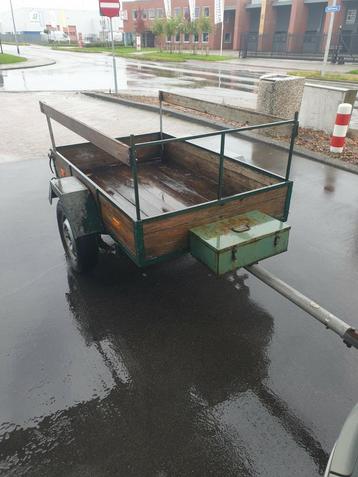 Handige kleine aanhanger bel 06_24309421  beschikbaar voor biedingen