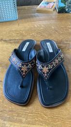 Nieuwe dames  slippers van leer. Maat 39., Ophalen of Verzenden, Zo goed als nieuw, Bruin