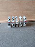 ABB Zekering automaat 16A - 5 stuks, Doe-het-zelf en Verbouw, Elektra en Kabels, Ophalen of Verzenden, Gebruikt, Schakelaar