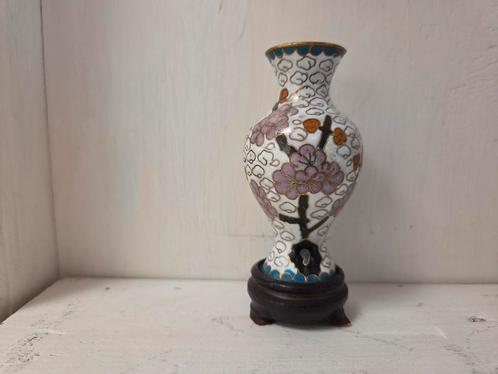 Prachtig cloisonné vaasje met bloemmotief, Antiek en Kunst, Antiek | Vazen, Ophalen