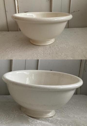 P. Regout / 2x Brocante witte beslagkom beschikbaar voor biedingen