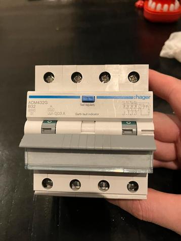 Hager b32 adm432g aardlekautomaat 4 polig beschikbaar voor biedingen