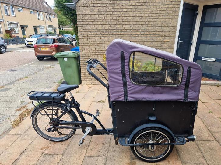 Bakfiets Troy (bodem kapot), Fietsen en Brommers, Fietsen | Bakfietsen, Gebruikt, 4 kinderen of meer, Huif, Ophalen