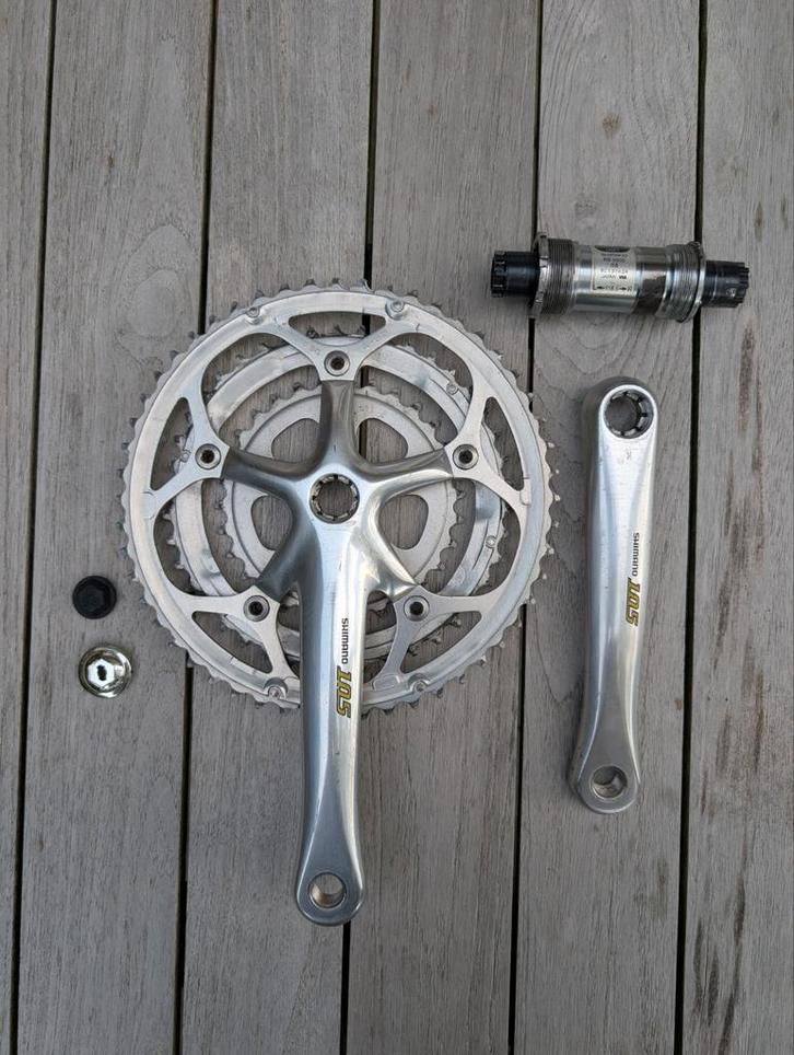 Shimano 105 triple crankset met Octalink trapas en trappers, Fietsen en Brommers, Fietsonderdelen, Gebruikt, Racefiets, Crankstel of Pedalen