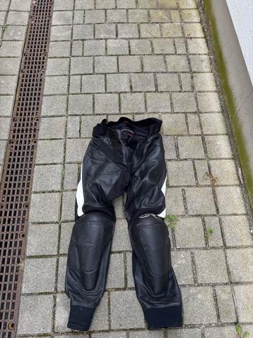 Macna leren motoebroek sportief beschikbaar voor biedingen