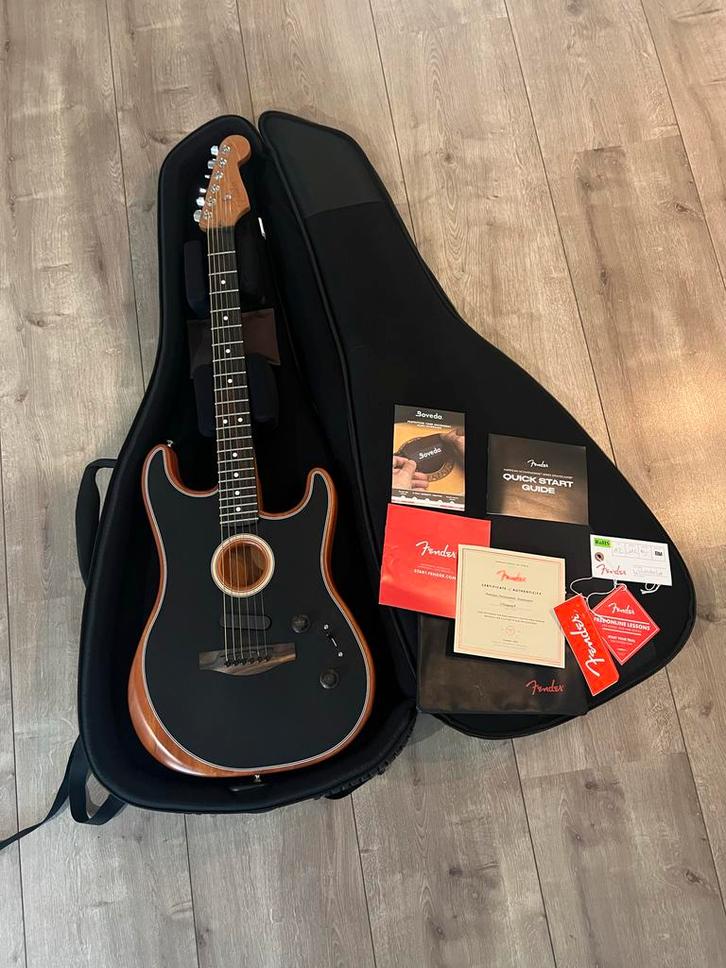 Fender Acoustasonic Stratocaster - Zwart - Perfecte staat!, Muziek en Instrumenten, Snaarinstrumenten | Gitaren | Akoestisch, Zo goed als nieuw