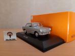 Volkswagen 1600 beige/grijs 1966 van Maxichamps 1:43