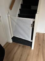 Oprolbaar traphekje 2x, Kinderen en Baby's, Traphekjes, Ophalen of Verzenden, Zo goed als nieuw
