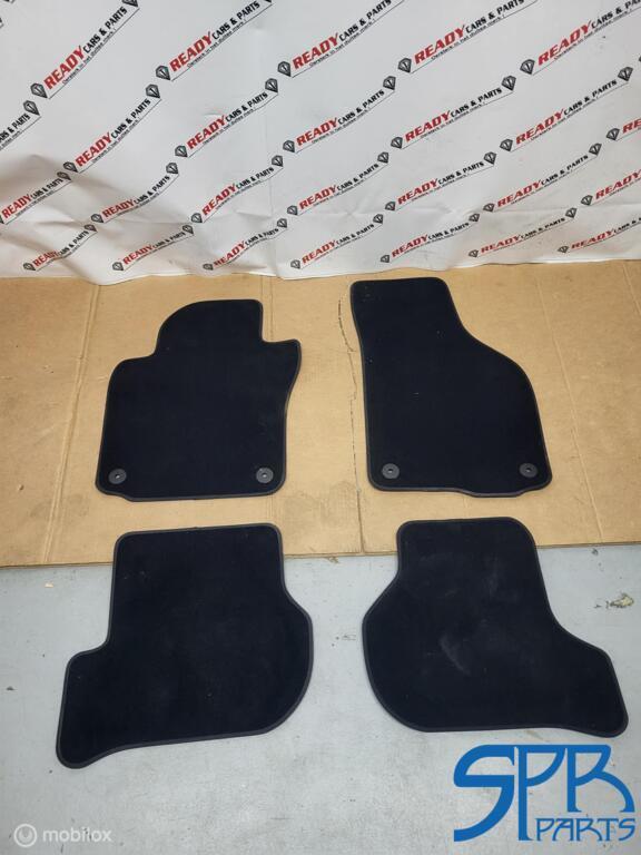 Matten set VW Scirocco III 1K1863011R MATTENSET ORIGINEEL, Auto-onderdelen, Interieur en Bekleding, Volkswagen, Gebruikt, Ophalen of Verzenden