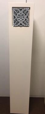 Witte Pilaren met Uniek Houtsnijwerk - Bloemdesign, Ophalen